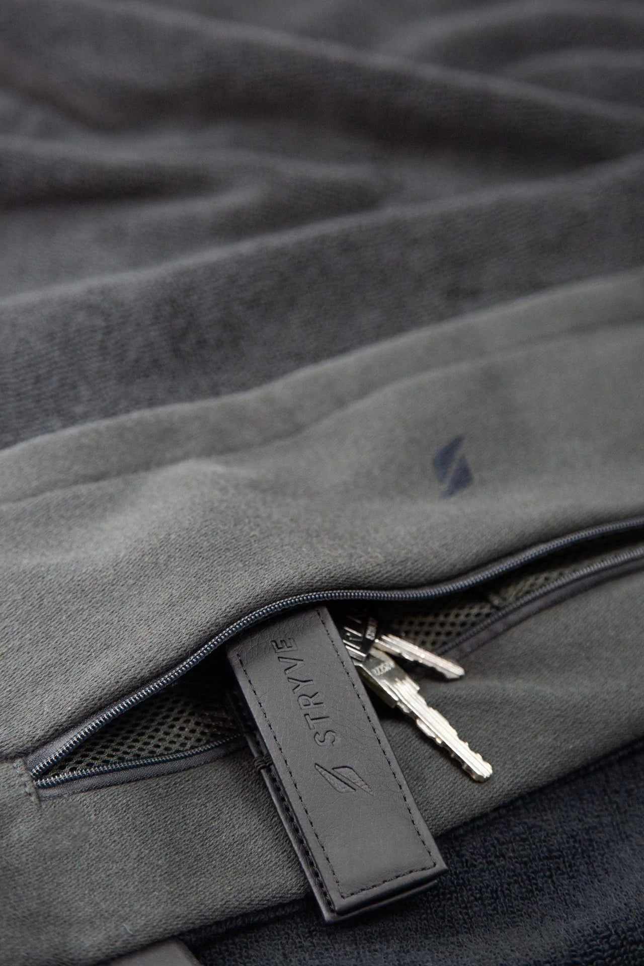 Stryve Towell+ PRO - All Black